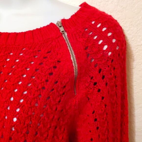 AMERICAN EAGLE Red Sweater Size M - Picture 3 of 6